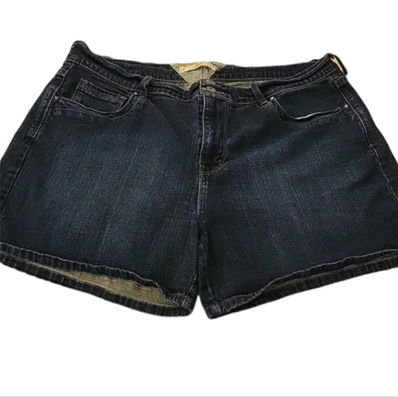 Levi's Jean Shorts - Picture 1 of 6